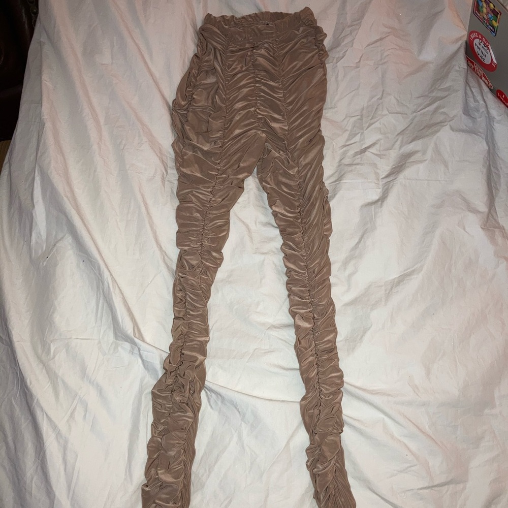 Fashion Nova Ruffle leggings
